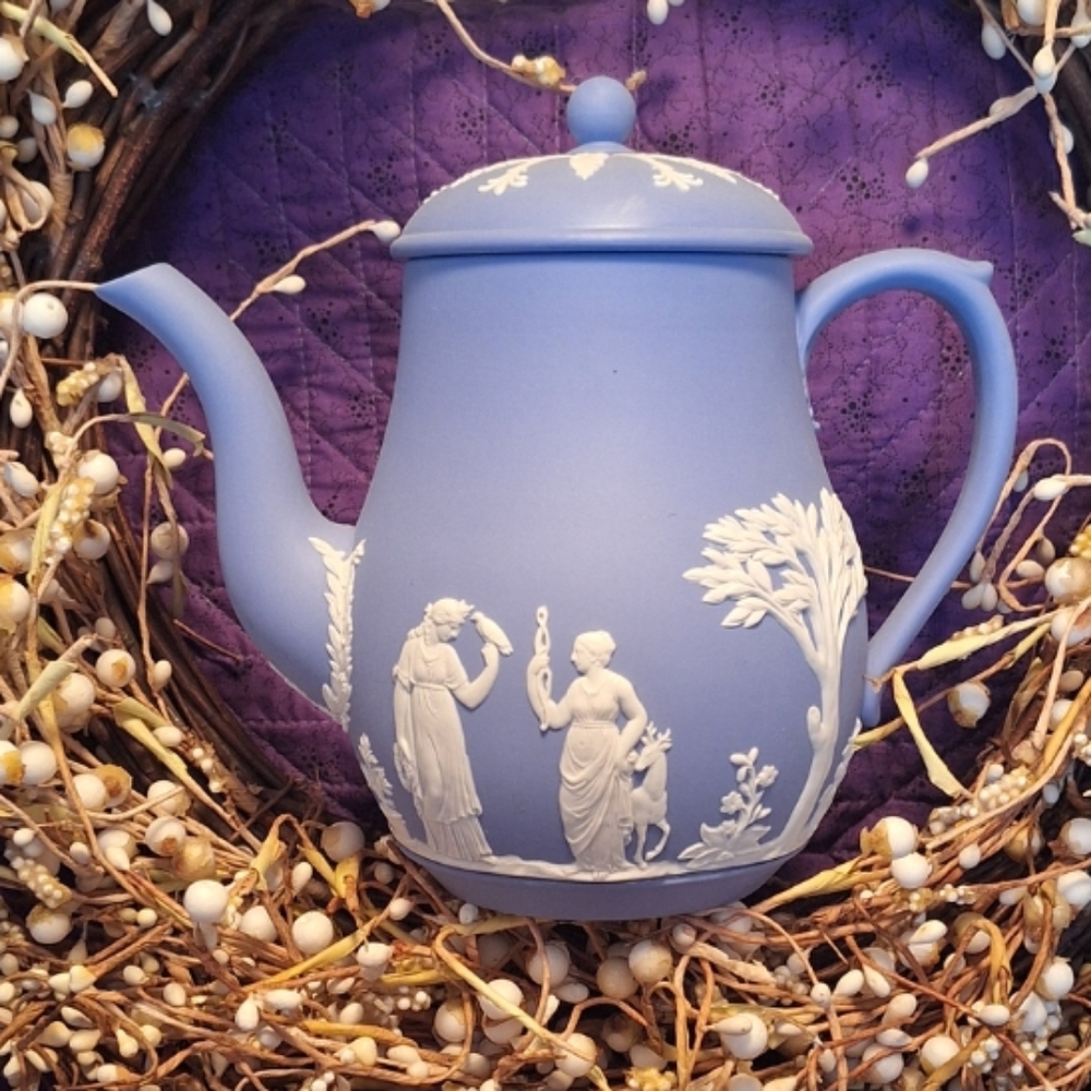 Elegant Wedgwood Blue and White Coffee Pot. Excellent Condition.